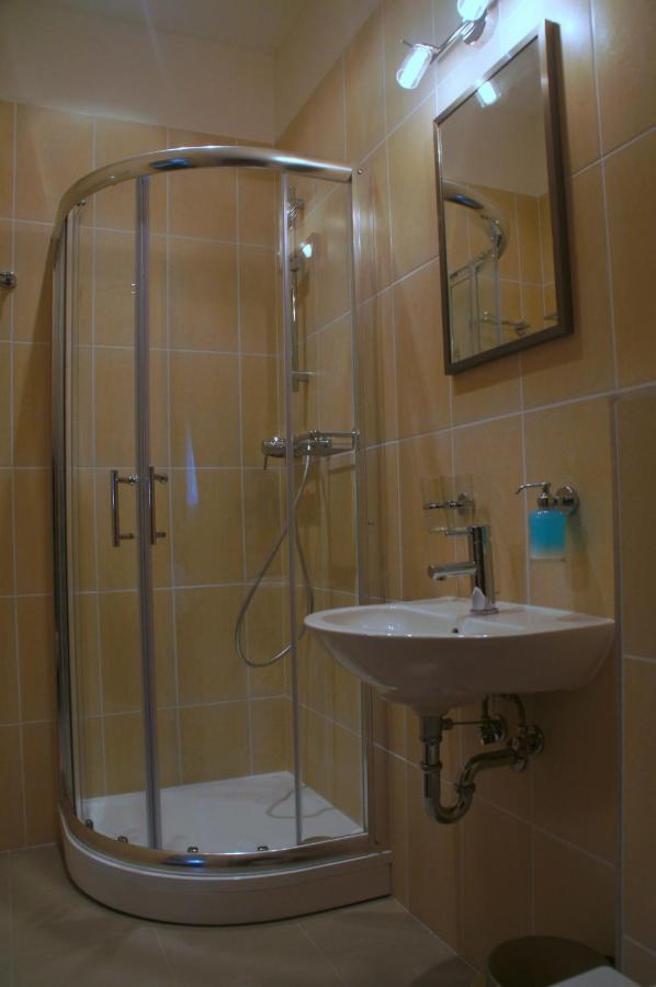 Hotel U Parku Hořovice Buitenkant foto